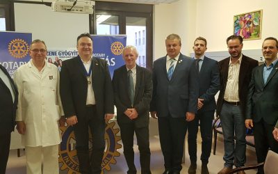 2018. 12. – Optikai készülékek átadása a Veszprém Megyei Csolnoky Ferenc Kórház részére